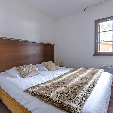 Lagrange Les Fermes Emiguy 4*