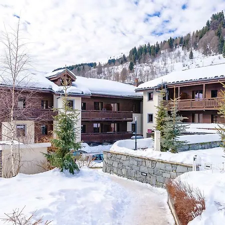 Tatil parkı Lagrange Les Fermes Emiguy 4*